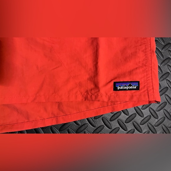 Patagonia Red Athletic Shorts - Picture 4 of 9